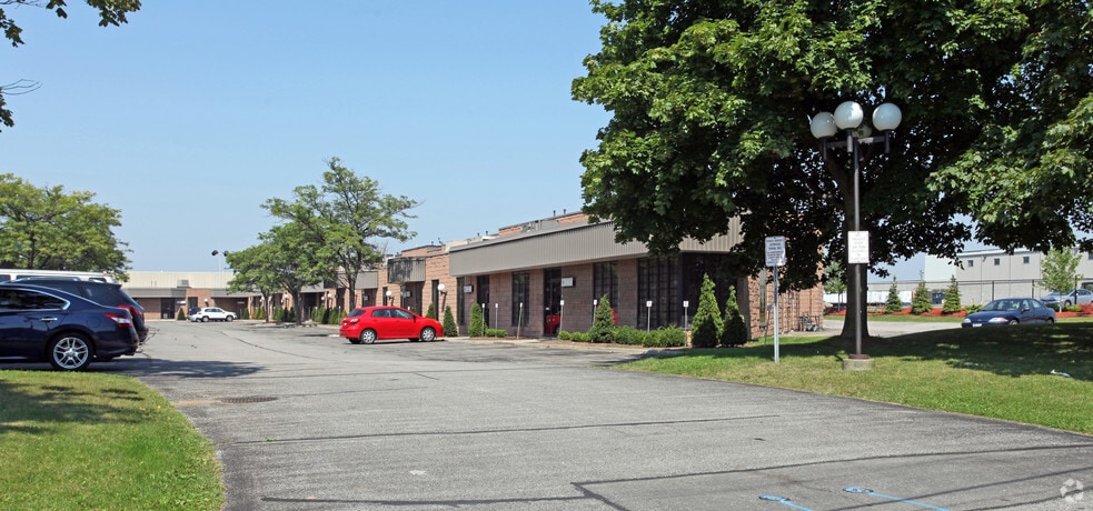 1730 McPherson Ct, Pickering, ON for sale - Building Photo - Image 2 of 7