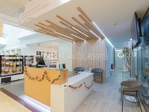 Retail in Barcelona, Barcelona for lease Interior Photo- Image 2 of 7