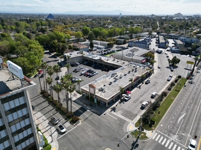 5201-5220 E Pacific Coast Hwy, Long Beach, CA for lease - Building Photo - Image 2 of 10