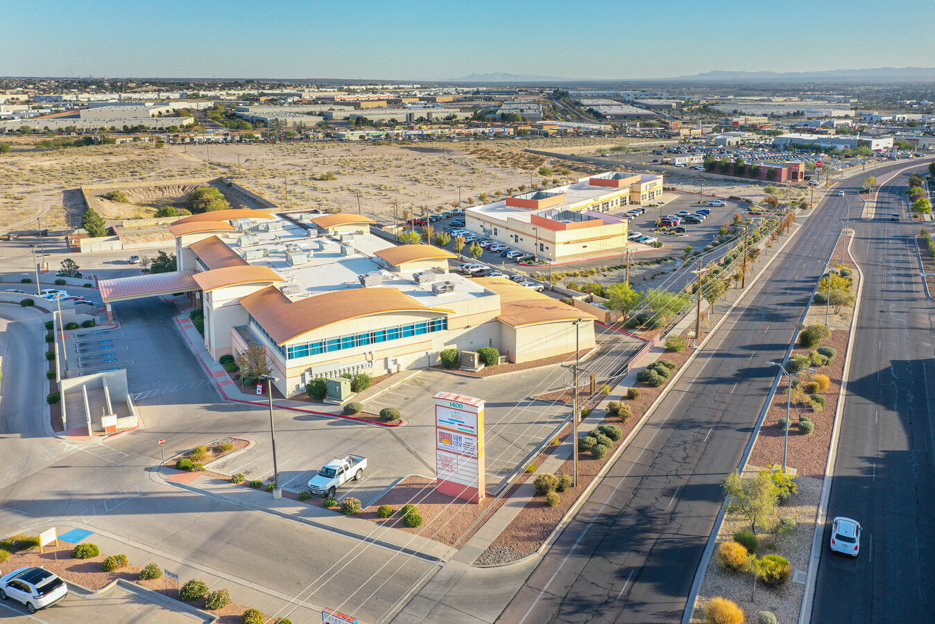 1400 George Dieter Dr, El Paso, Tx 79936 - Office Medical For Lease 