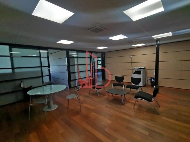 Office in Bruges for lease - Interior Photo - Image 3 of 8