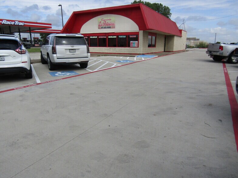 3333 E Division St, Arlington, TX for sale - Building Photo - Image 1 of 1