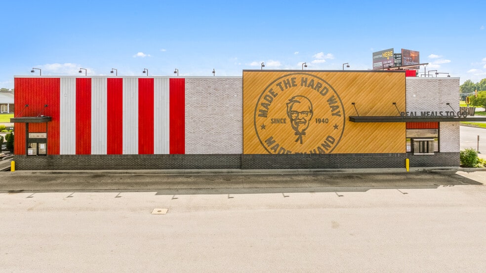 514 S Commercial St, Harrisburg, IL for sale - Building Photo - Image 3 of 8