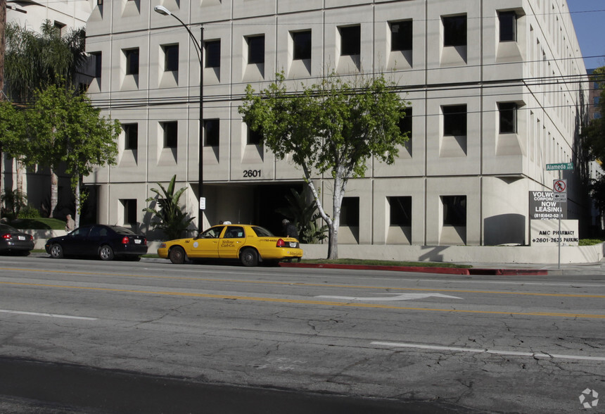 2601 W Alameda Ave, Burbank, CA for lease - Building Photo - Image 3 of 14