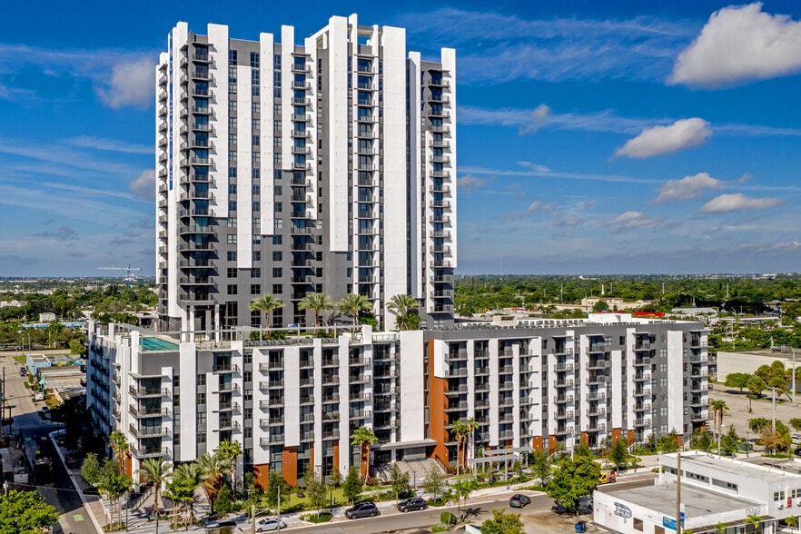 850 NW 42nd Ave, Miami, FL 33126 850 Le Jeune