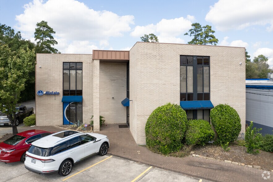 2508 W Davis St, Conroe, TX for sale - Primary Photo - Image 1 of 1