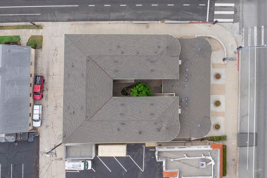 918 S Cabrillo Ave, San Pedro, CA for sale - Building Photo - Image 3 of 17