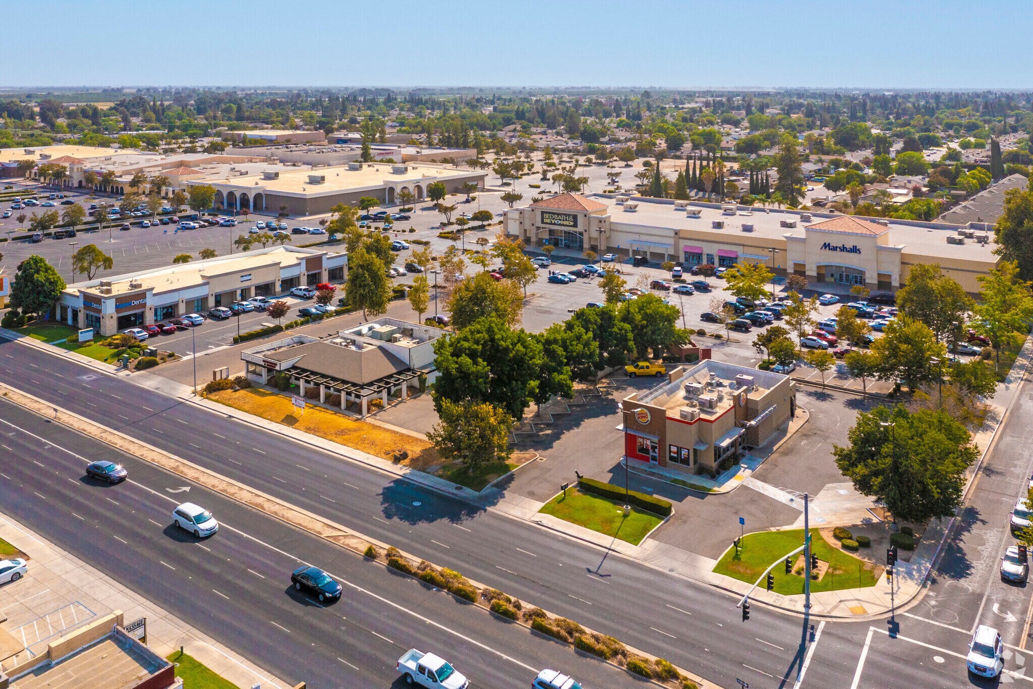 3221 S Mooney Blvd, Visalia, CA 93277 Retail for Lease