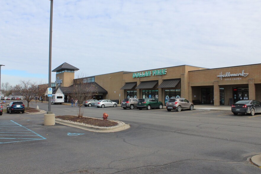 650-700 N State Rd, Davison, MI for lease - Building Photo - Image 2 of 13