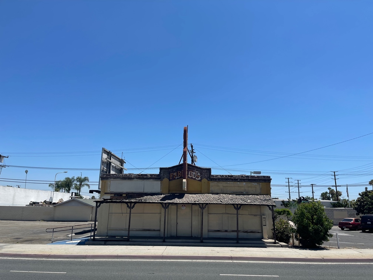 10690-10692 Beach Blvd, Stanton, CA for sale Primary Photo- Image 1 of 1