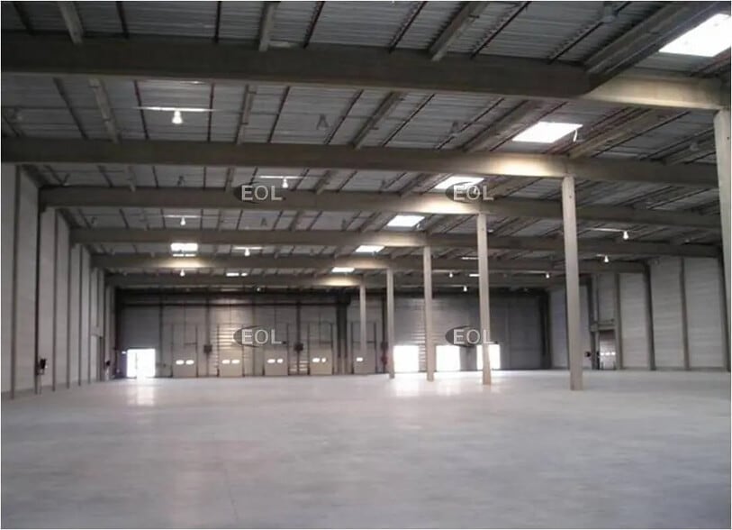 Industrial in Dourges for lease - Interior Photo - Image 3 of 4