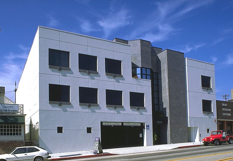 10309 Santa Monica Blvd, Los Angeles, CA for lease - Building Photo - Image 2 of 5