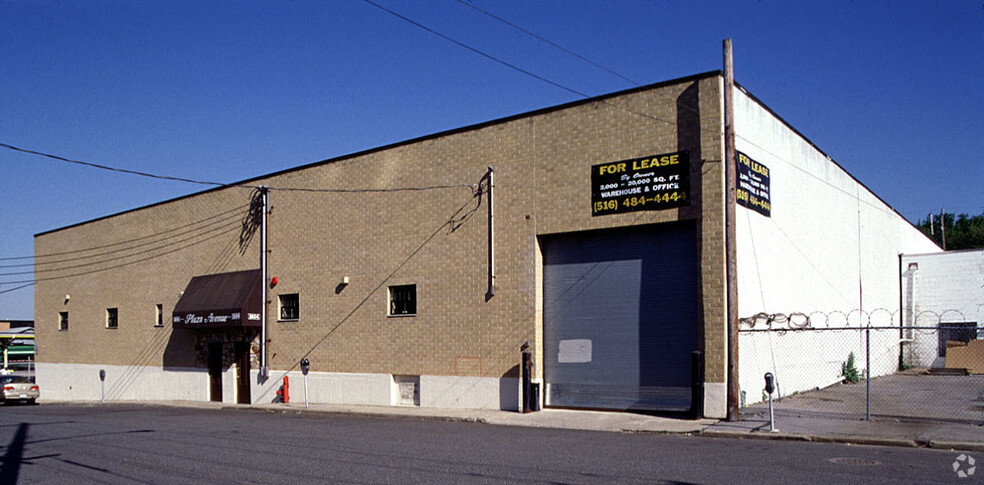 1804 Plaza Ave, New Hyde Park, NY for lease - Building Photo - Image 2 of 6