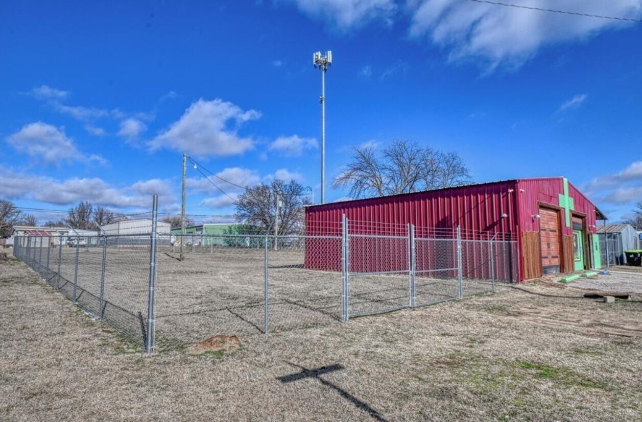 529 Eel River St, Purcell, OK for sale Primary Photo- Image 1 of 12