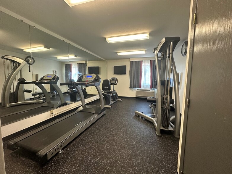 901 Conley Rd, Columbia, MO for sale - Building Photo - Image 2 of 4