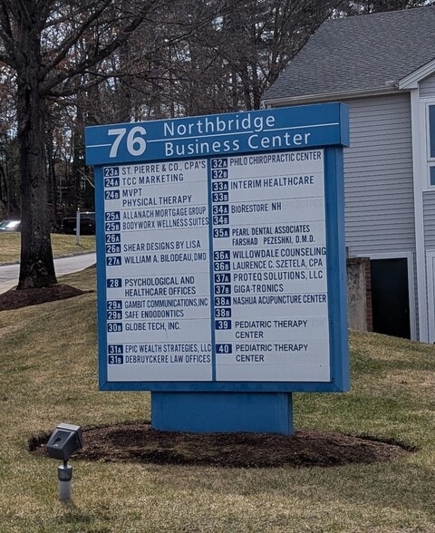 76 Northeastern Blvd, Nashua, NH for lease - Building Photo - Image 3 of 4