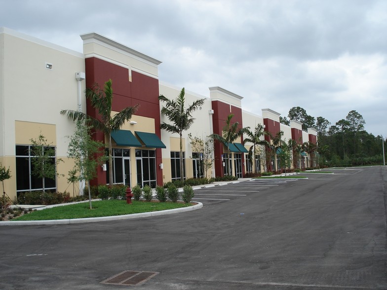 14930 Corporate Rd S, Jupiter, FL for lease - Building Photo - Image 1 of 8