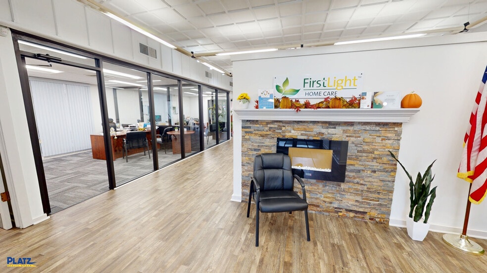 4390 Mahoning Ave, Youngstown, OH for sale - Building Photo - Image 2 of 19