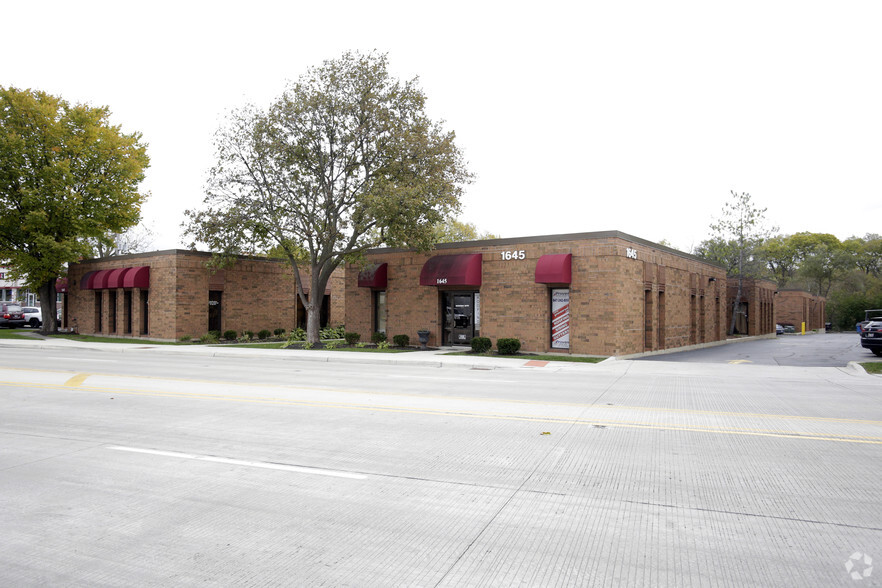 1645 S River Rd, Des Plaines, IL for lease - Primary Photo - Image 1 of 41