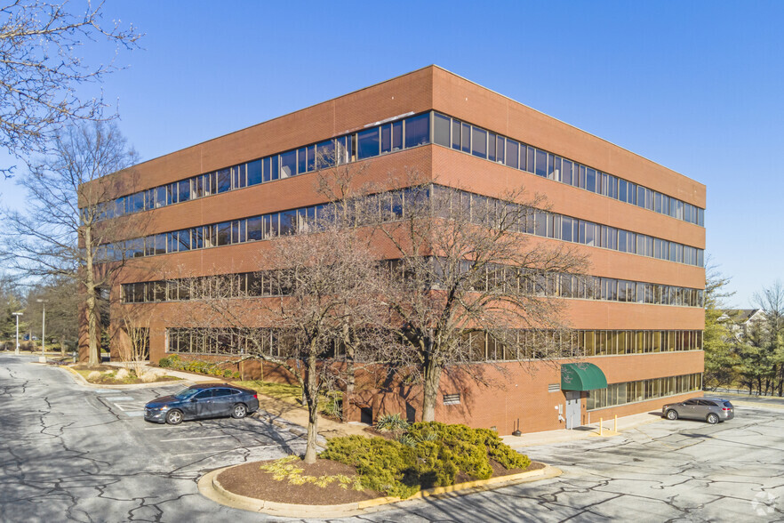 9001 Edmonston Rd, Greenbelt, MD for sale - Building Photo - Image 1 of 1