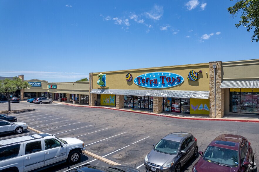 2438 W Anderson Ln, Austin, TX for lease - Building Photo - Image 3 of 10