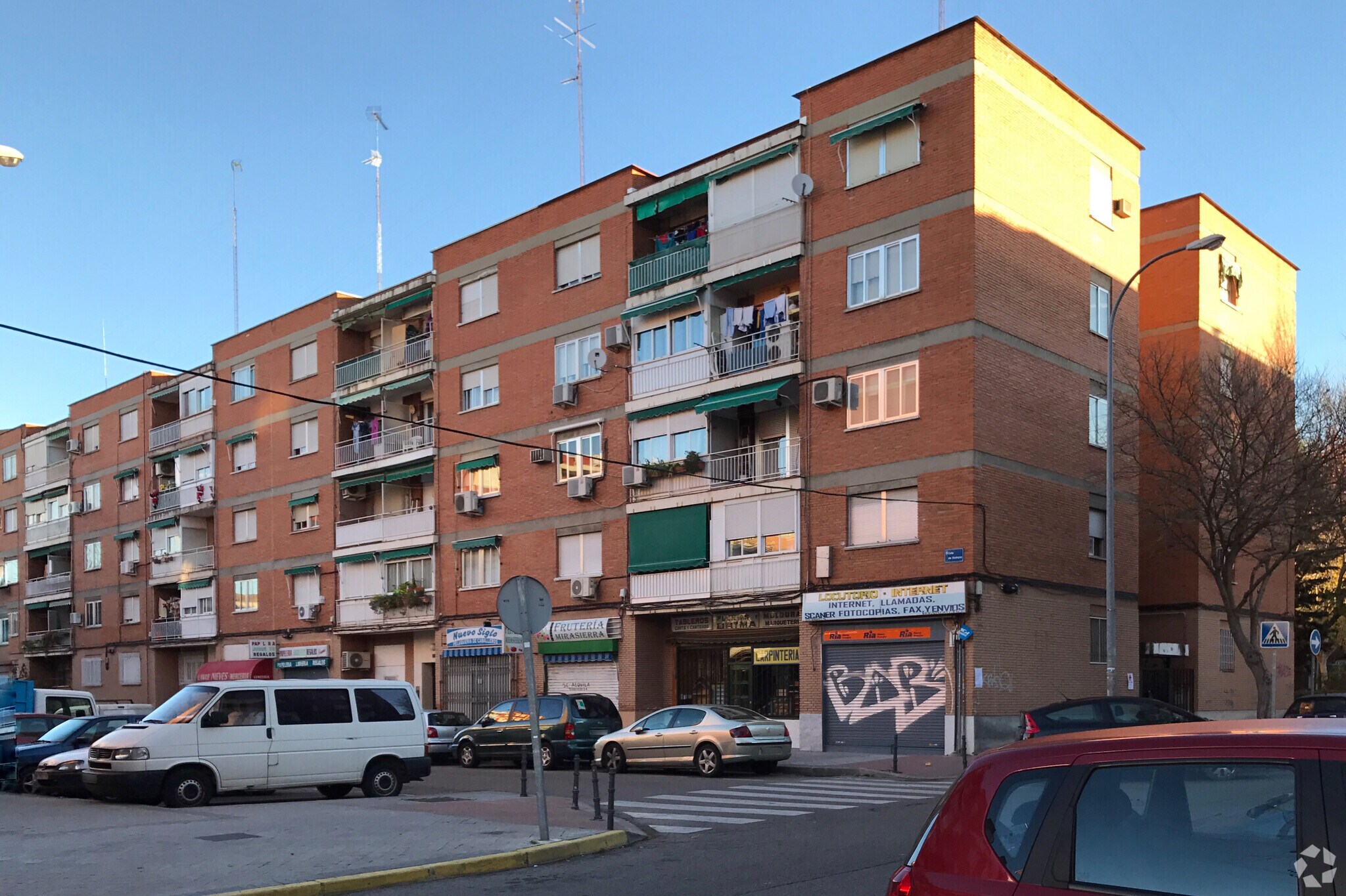 Calle Mirasierra, 10, Fuenlabrada, Madrid for sale Primary Photo- Image 1 of 1