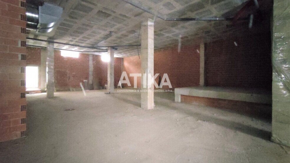 Retail in Ontinyent for lease - Building Photo - Image 2 of 5