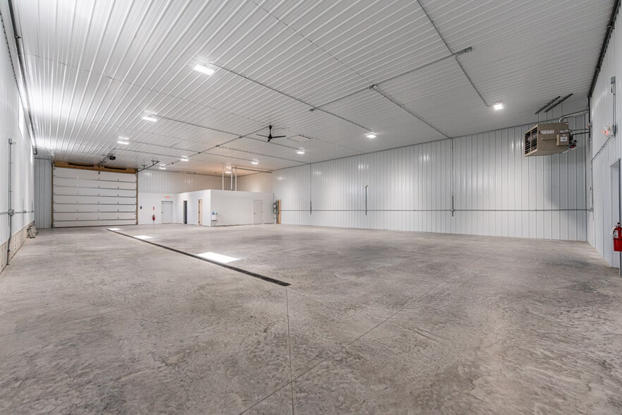 440 N Maple St, Sycamore, IL for sale - Interior Photo - Image 1 of 1