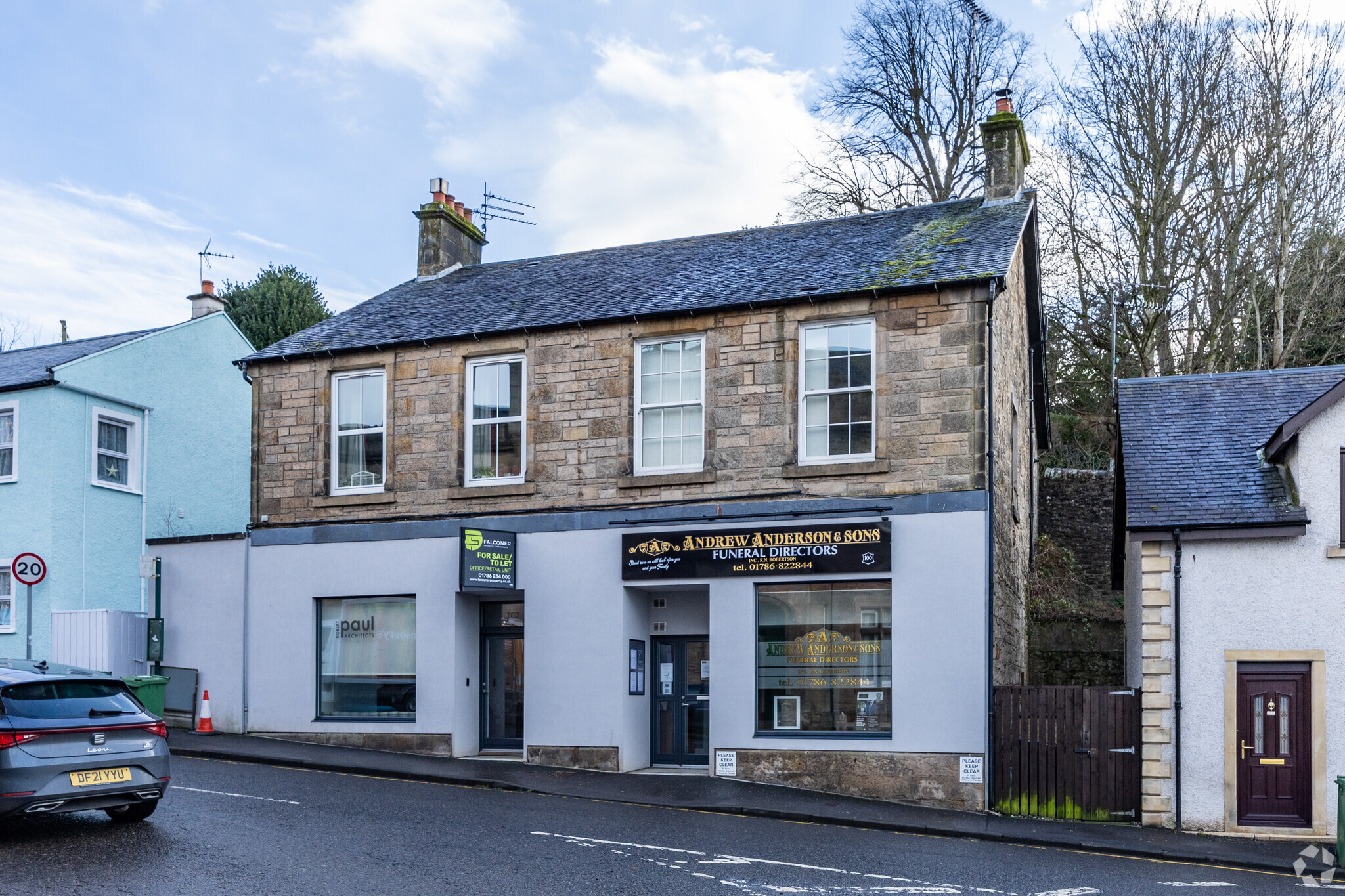 100-102 High St, Dunblane for sale Primary Photo- Image 1 of 3