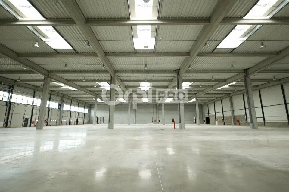 Office in Miribel for lease Interior Photo- Image 1 of 7