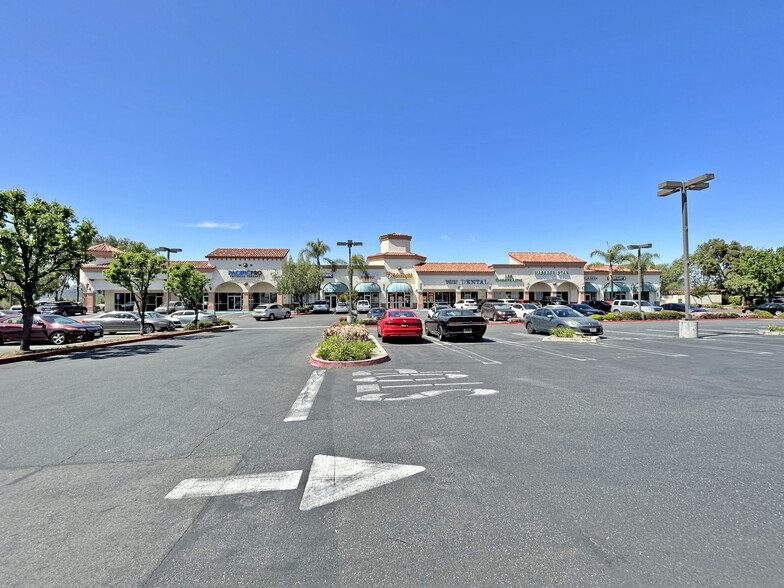 25285 Madison Ave, Murrieta, CA for lease - Building Photo - Image 1 of 3