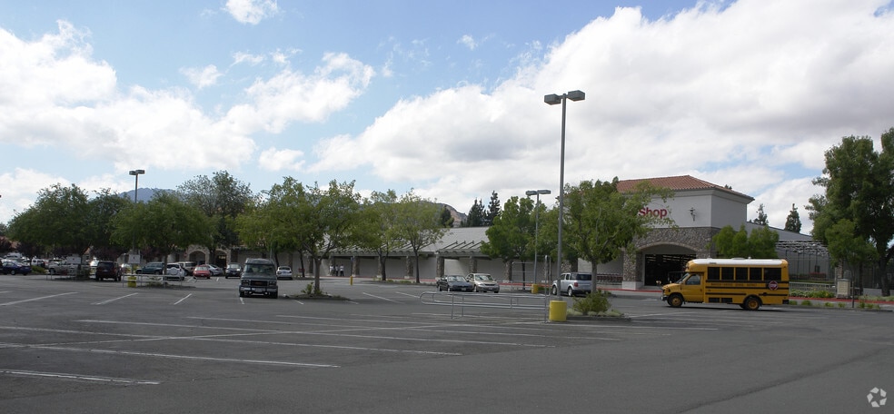 5100 Clayton Rd, Concord, CA for lease - Building Photo - Image 2 of 8