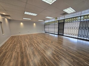 17401-17429 Bellflower Blvd, Bellflower, CA for lease Building Photo- Image 1 of 5