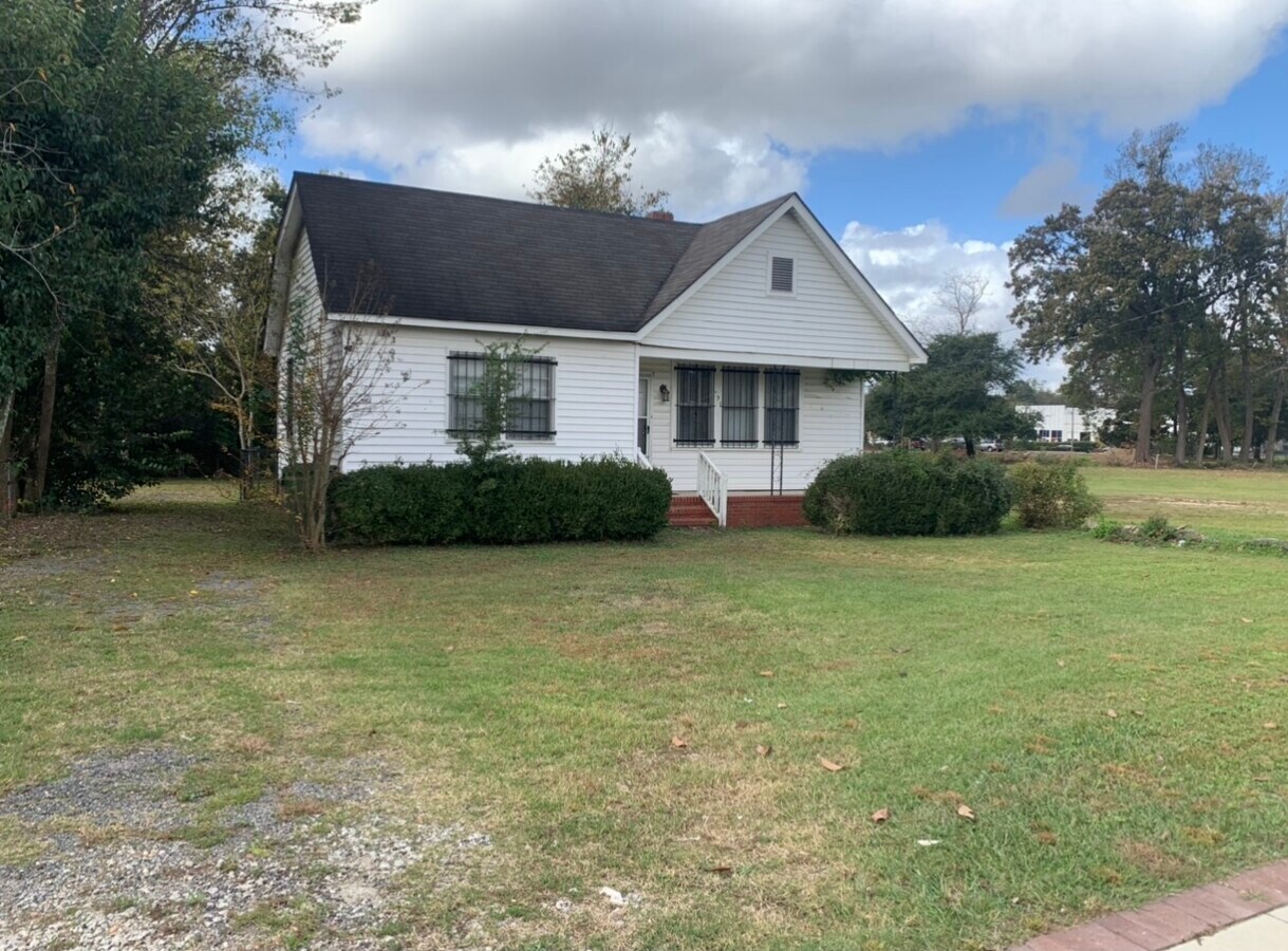 109 Cherokee Rd, Florence, SC 29501