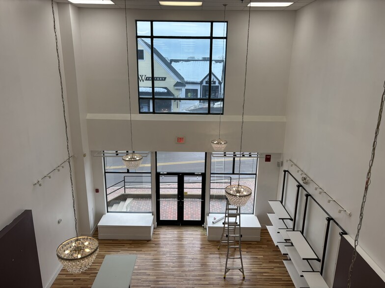 9 Bow St, Freeport, ME for lease - Building Photo - Image 2 of 14