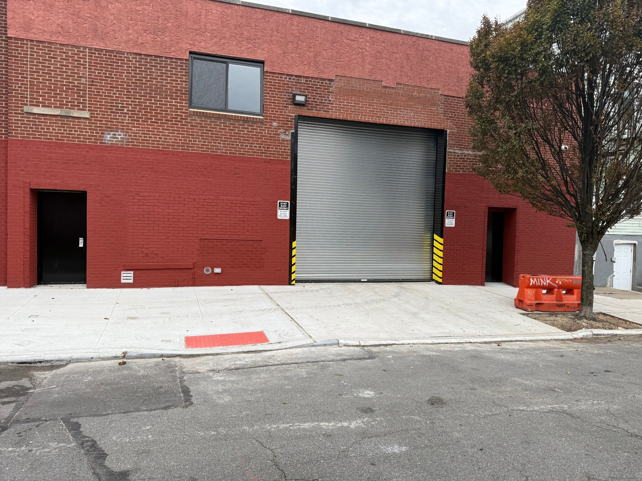 450 Timpson Pl, Bronx, NY for lease Interior Photo- Image 1 of 13