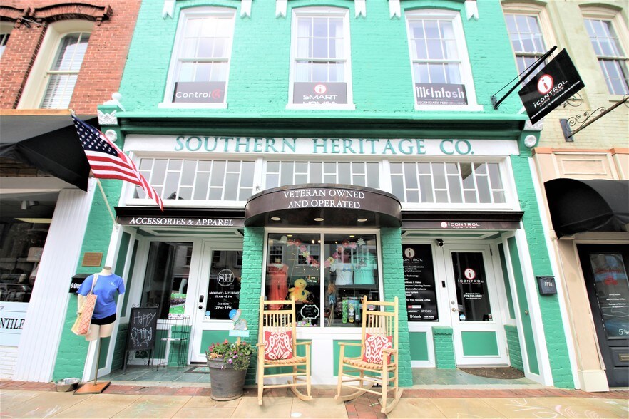 9 Greenville St, Newnan, GA 30263