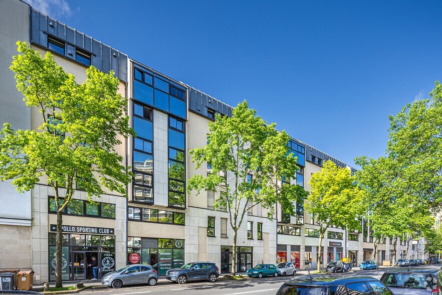 Boulevard Georges Clémenceau, Courbevoie, Hds, Courbevoie for sale - Building Photo - Image 2 of 2