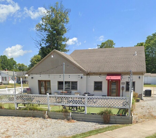202 E Seminary St, Liberty, IN for sale - Building Photo - Image 2 of 9