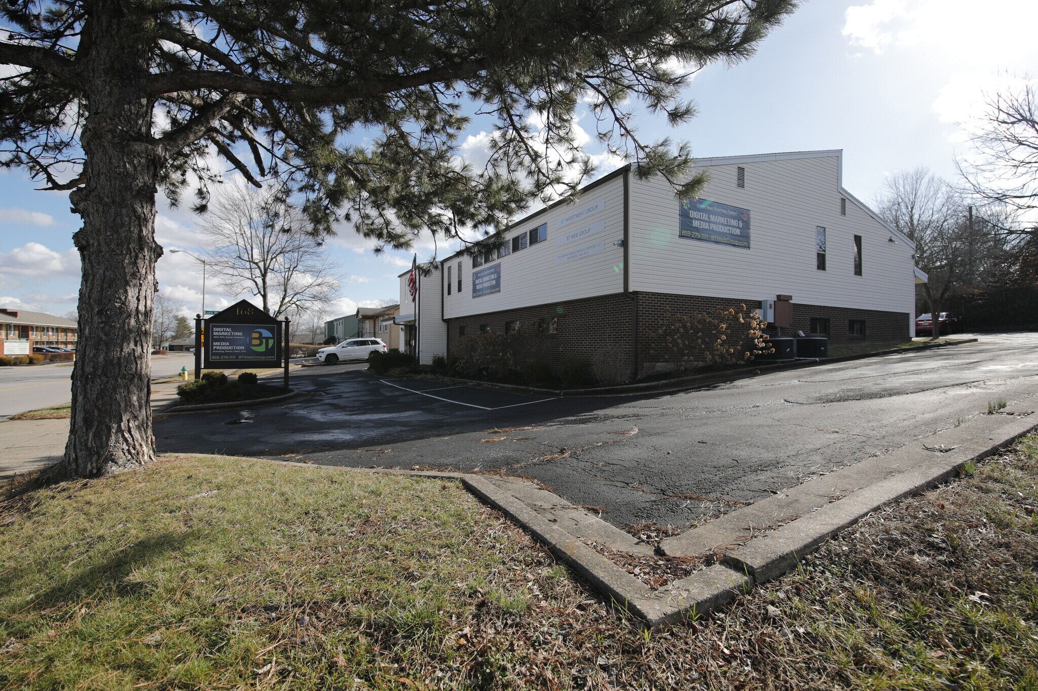 168 E Reynolds Rd, Lexington, KY for sale Building Photo- Image 1 of 1