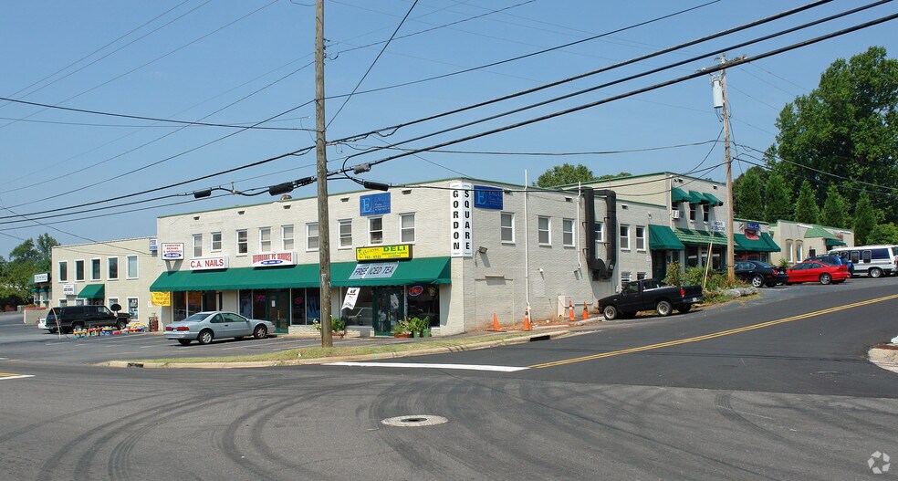 4001 Country Club Rd, WinstonSalem, NC 27104