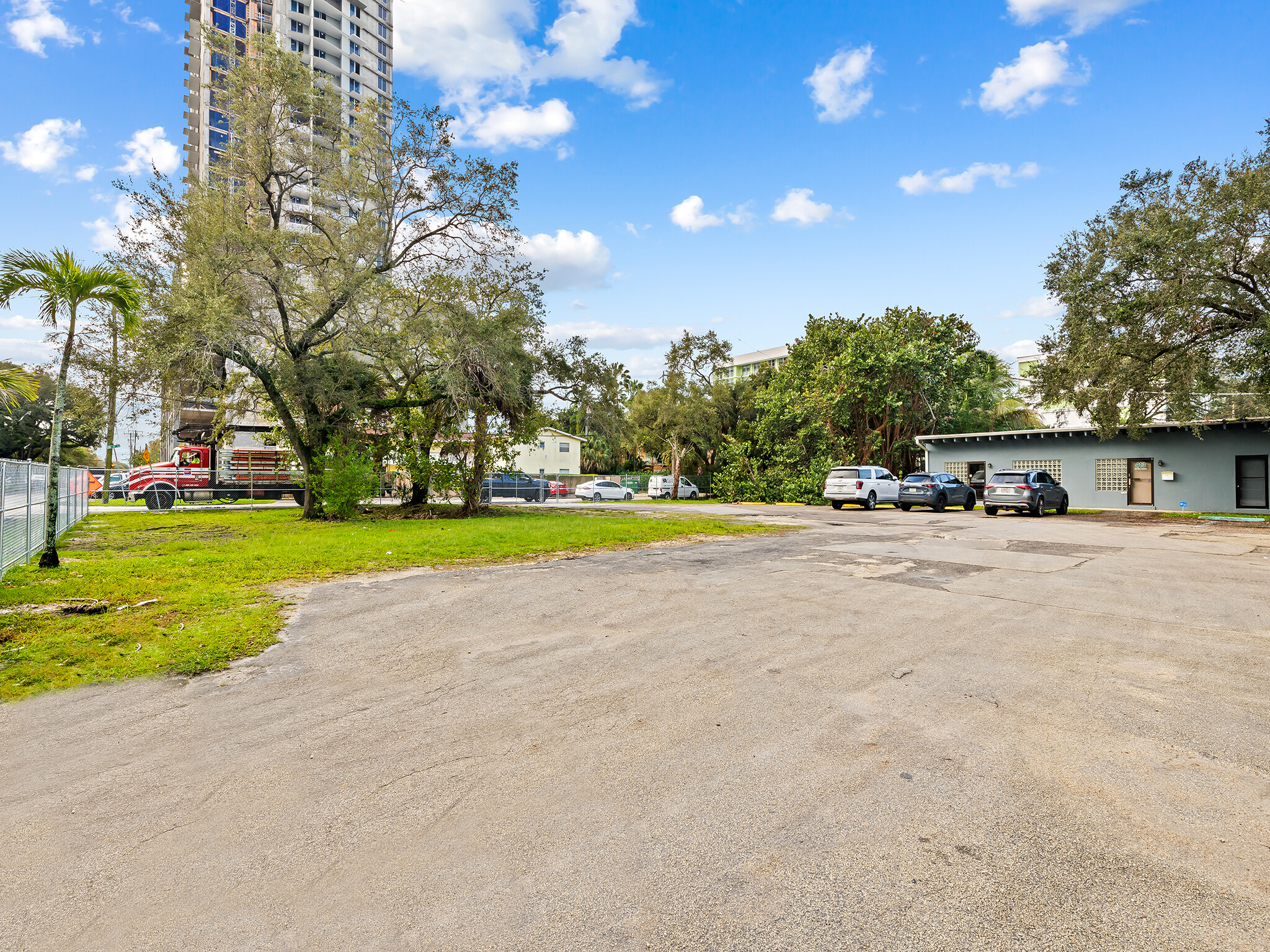 413 SW 3rd Ave, Fort Lauderdale, FL for lease Building Photo- Image 1 of 24