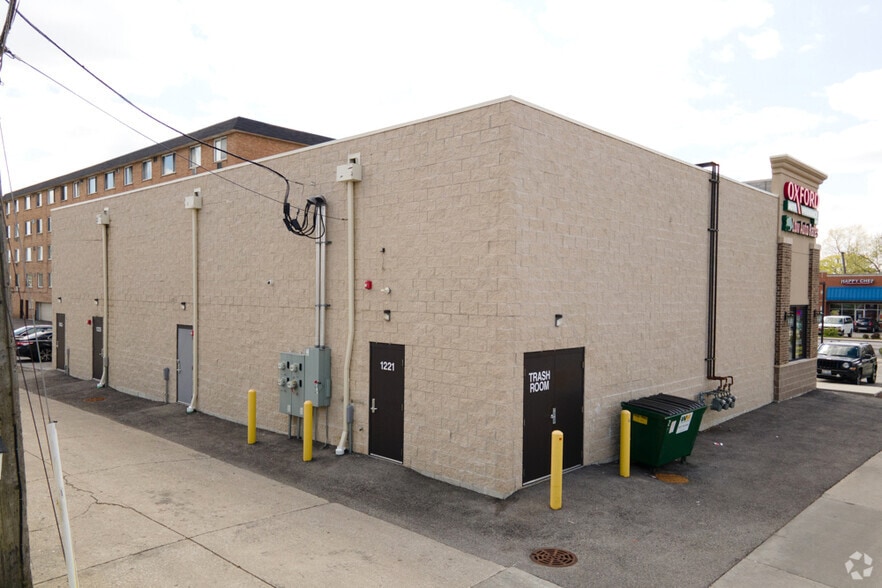 1217-1221 S Harlem Ave, Berwyn, IL for lease - Building Photo - Image 2 of 4