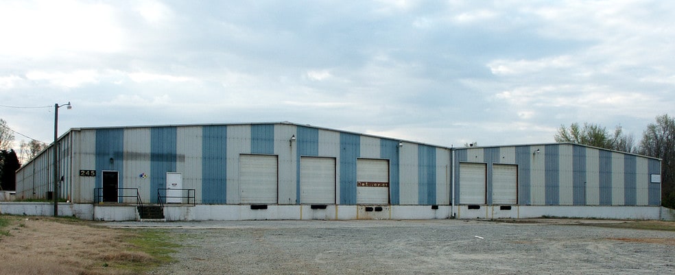 245 Peach Orchard Rd, Salisbury, NC for lease - Building Photo - Image 2 of 15