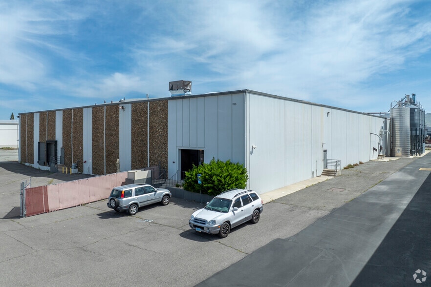 1150 Southern Way, Sparks, NV for lease - Primary Photo - Image 1 of 10
