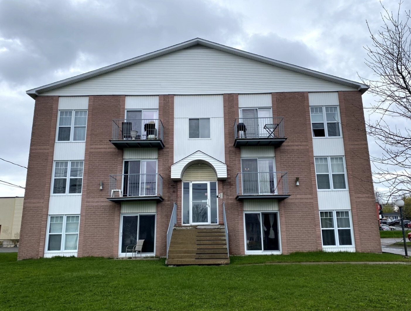 1044 Rue Du Mistral, Sherbrooke, QC for sale Building Photo- Image 1 of 1