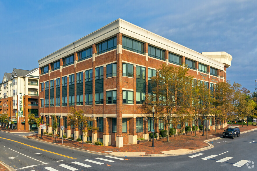 12 S Summit Ave, Gaithersburg, MD for lease - Building Photo - Image 2 of 4