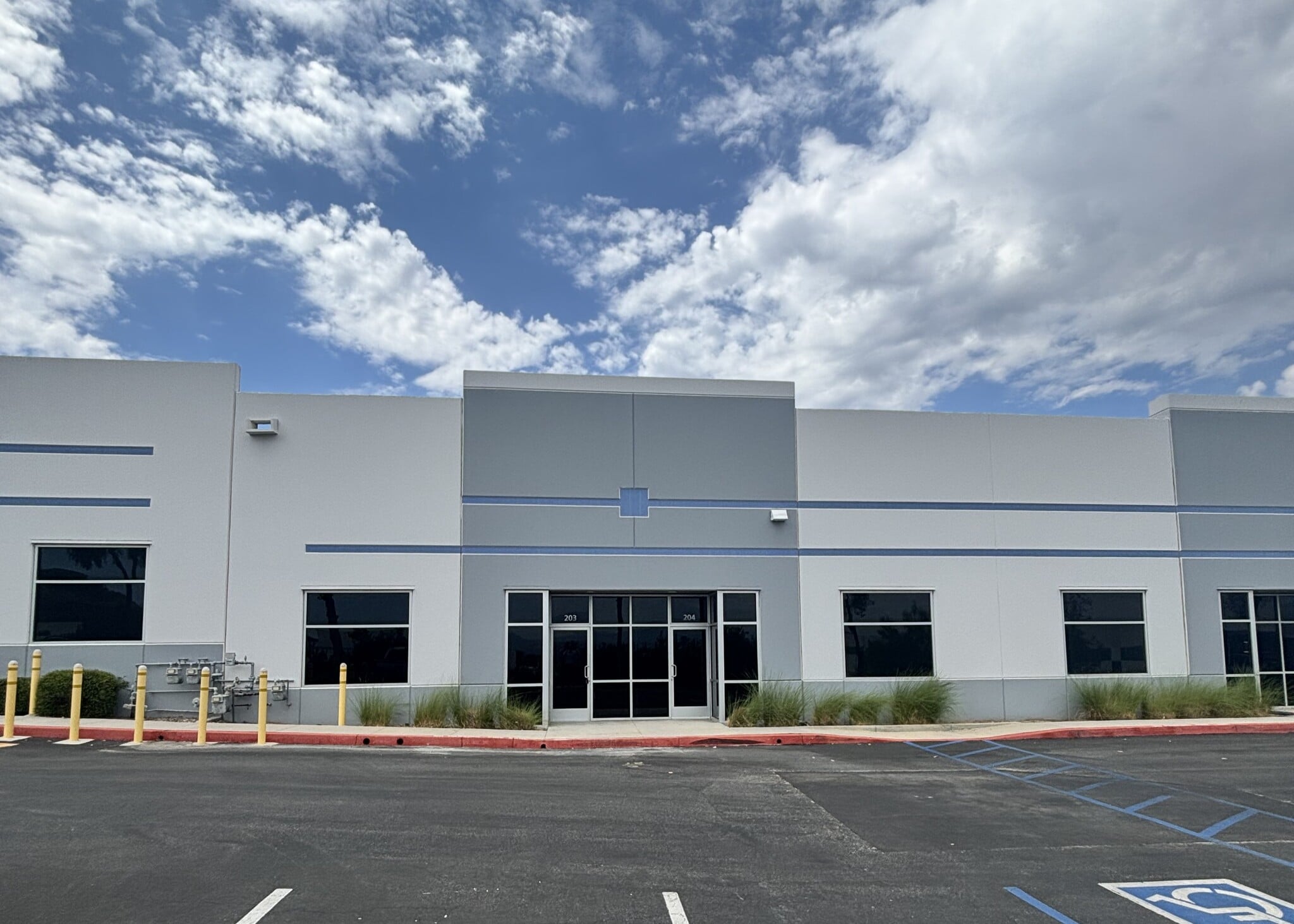 28910 Avenue Penn, Valencia, CA for lease Building Photo- Image 1 of 6