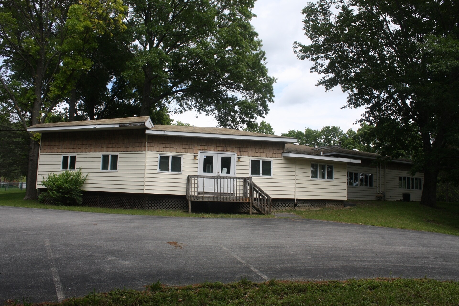 123 Hibernia Rd, Salt Point, NY for sale Primary Photo- Image 1 of 1