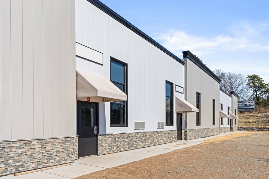 170 Scott Swamp rd, Farmington, CT for lease - Building Photo - Image 3 of 11